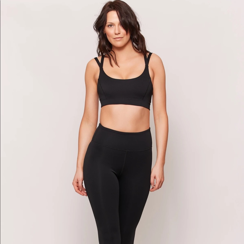 NWT Aurum Limitless Sports Bra